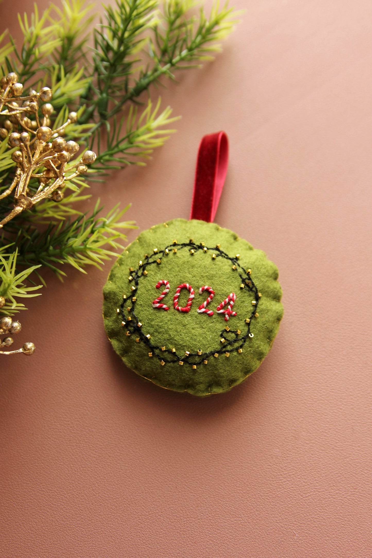 PDF DOWNLOAD: Felt Ornament Patterns