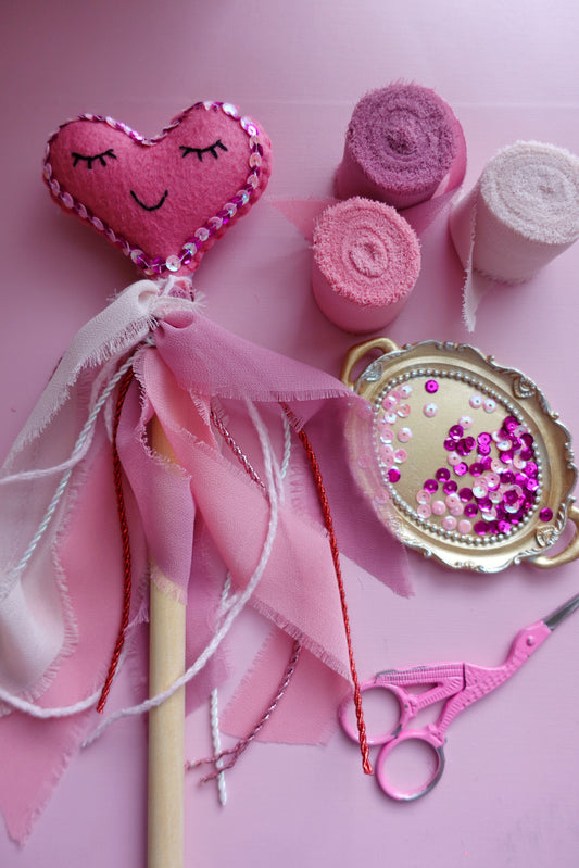 PDF: Felt Valentine's Day Wand Pattern